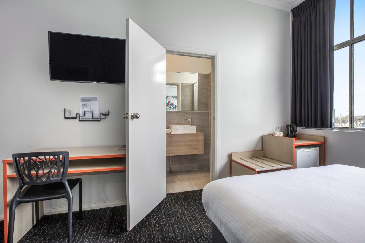 Nightcap At Ashley Hotel Braybrook Exterior photo
